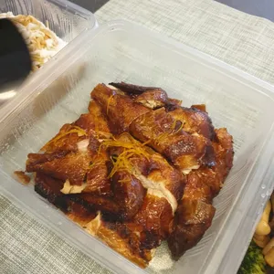 Jia He Roasted Crispy Chicken with Tangerine Peel 嘉和陈皮烧鸡