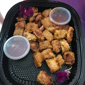 Deep Fried Prawn Roll (脆皮虾枣)