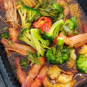 Sea of Wealth (Spicy) <i> wholesome tiger prawns and squids with a szechuan mala kick </i>