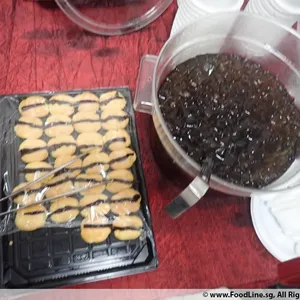 Chin Chow w Longan