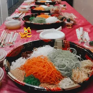 Abundant Wealth Crispy Fish Skin Yu Sheng
