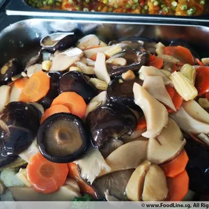 Longevity Bailing Mushroom With Vegetables