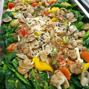 Oyster Sauce Kailan w/ Mushroom 耗油杂菇芥兰
