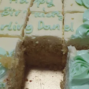 Sugee Cake (Iced) (Frosting: Vanilla Buttercream) (Weight: 2kg- 9")