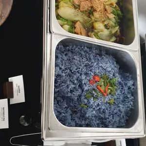 Blue Coconut Rice (V) <i>with butterfly pea flower</i>