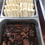 扣肉馒头 Braise Pork w/ Bun