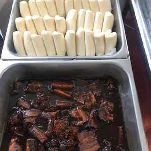 扣肉馒头 Braise Pork w/ Bun
