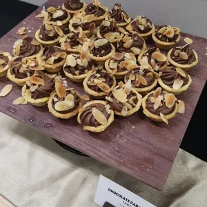 Mini Chocolate Caramel Tart (V) <i>with crushed almond</i>