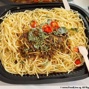 Brown Butter Spaghetti Aglio Olio (V) <i>with crushed pistachio</i>