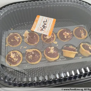 Mini Chocolate Caramel Tart (V) <i>with crushed almond</i>