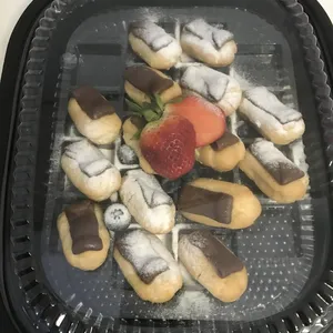 Mini Chocolate Éclair