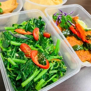 International Cuisine Dinner Tingkat (5 Days, 3 Dishes + Soup OR 4 Dishes)