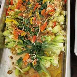 Garlic Xiao Bai Cai w. Enoki Mushroom 蒜茸金针菇小白菜