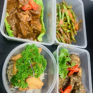 International Cuisine Dinner Tingkat (5 Days, 3 Dishes + Soup OR 4 Dishes)