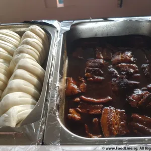 Braised Pork w/ Bun • 扣肉包(Chef's Recommended)