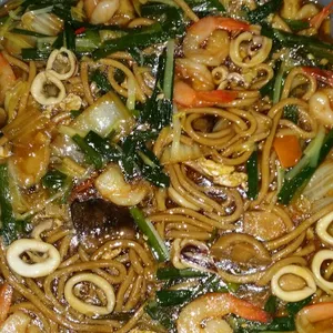 Ee Fu Noodles with Mushroom 伊付炒面加蘑菇
