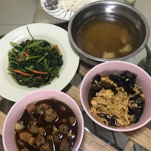 Lunch/Dinner Tingkat (5 Days, 3 Dishes + Soup OR 4 Dishes)