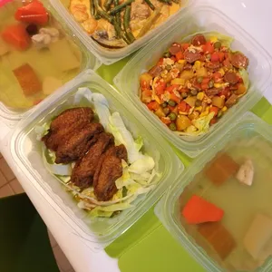 Dinner Tingkat Package (10 Days, 3 Dishes + Soup OR 4 Dishes)