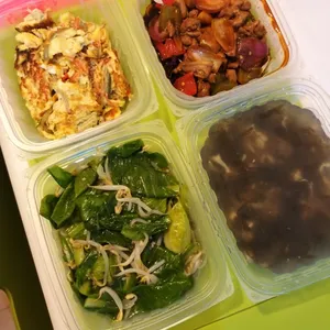 Dinner Tingkat Package (10 Days, 3 Dishes + Soup OR 4 Dishes)