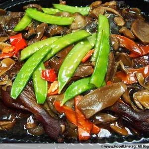 Braised Duck w/ Mushroom 香菇烩扒鸭