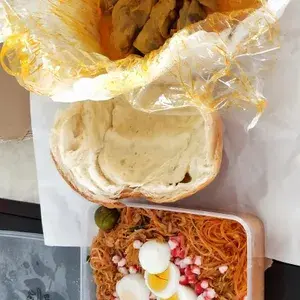 Golden Pillow Curry Chicken Bun(2-3Person)