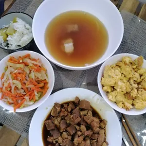 Lunch/Dinner Tingkat (5 Days, 3 Dishes + Soup OR 4 Dishes)