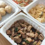 Lunch/Dinner Tingkat (5 Days, 3 Dishes + Soup OR 4 Dishes)