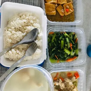 Lunch Tingkat (20 Days, 3 Dishes + Soup OR 4 Dishes)