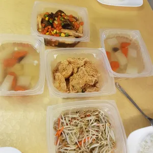 Dinner Tingkat Package (10 Days, 3 Dishes + Soup OR 4 Dishes)