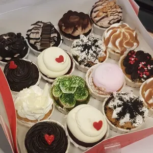 Happy Mix Cupcakes