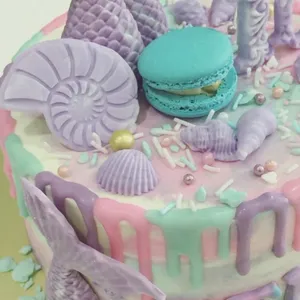 Under the Sea/Mermaid Buttercream Cake (Size: 6" (For 6-8pax)) (Cake Flavour: Fudgy Chocolate (most popular!)) (Add-on Desserts: 15 x Macarons (Buy 12 Get 3 Free))