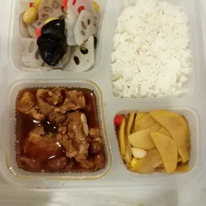 5 Days Lunch Tingkat Package (Weekdays Only)