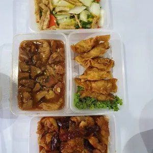 Tingkat - 3 Dishes + 1 soup/ 4 Dishes  (20 days)