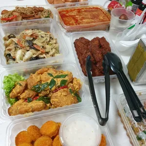 Signature Laksa Lemak Goreng