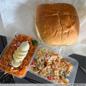 Golden Pillow Curry Chicken Bun(2-3Person)