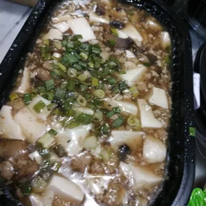 Braised Tofu with Minced Chicken and Mushroom Gravy