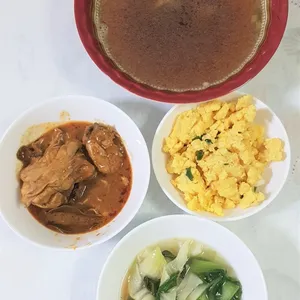 Lunch/Dinner Tingkat (10 Days, 3 Dishes + Soup OR 4 Dishes)