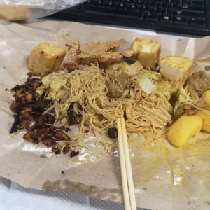 Lunch/Dinner Tingkat (5 Days, 3 Dishes + Soup OR 4 Dishes)