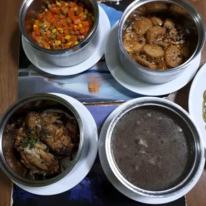 5 Days Tingkat Trial (3 Dishes + 1 Soup)