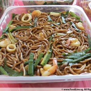 Ee Fu Noodles with Mushroom 伊付炒面加蘑菇