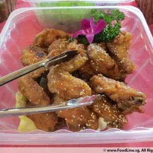 Honey Baked Winglet 密汁鸡翅
