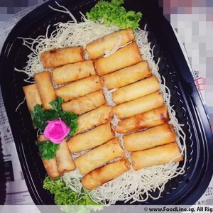 Deep Fried Spring Roll •油炸春卷