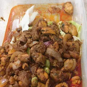 Sambal Petai With Mussels(4-5Person) 叁峇臭豆炒鲜贝
