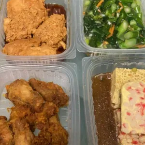 Lunch/Dinner Tingkat (5 Days, 3 Dishes + Soup OR 4 Dishes)
