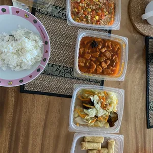 Lunch/Dinner Tingkat (5 Days, 3 Dishes + Soup OR 4 Dishes)