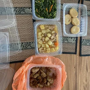 Lunch/Dinner Tingkat (5 Days, 3 Dishes + Soup OR 4 Dishes)