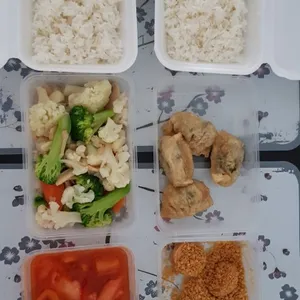 14 Days Lunch Tingkat Package  (Incl. Weekends)