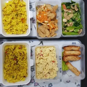 14 Days Lunch Tingkat Package  (Incl. Weekends)