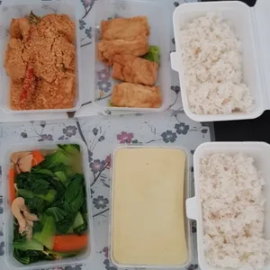 14 Days Lunch Tingkat Package  (Incl. Weekends)