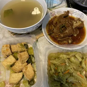 Lunch/Dinner Tingkat (5 Days, 3 Dishes + Soup OR 4 Dishes)
